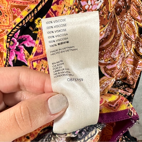 NWT Free People Catch me if you can floral boho v neck blouse size M - Picture 11 of 12